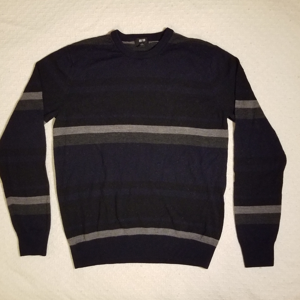 🦋 Uniqlo Black Navy White Striped Crew Neck Sweater 🦋